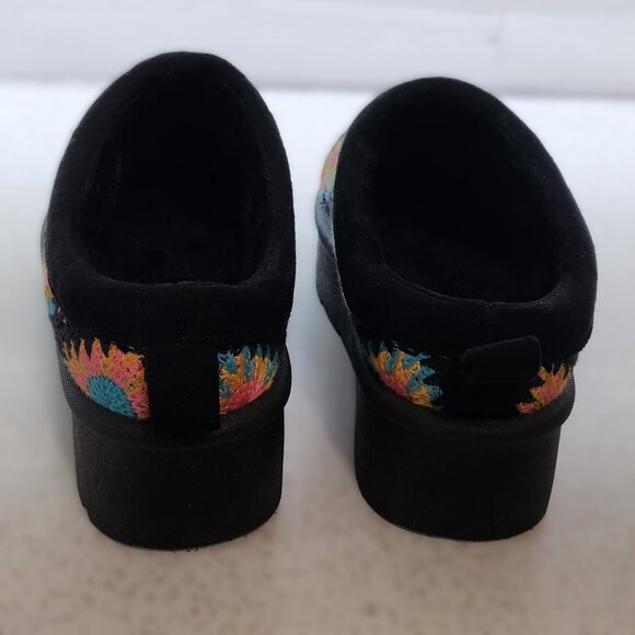 Crochet Clog style Slip on Shoes - Picture 4 of 9